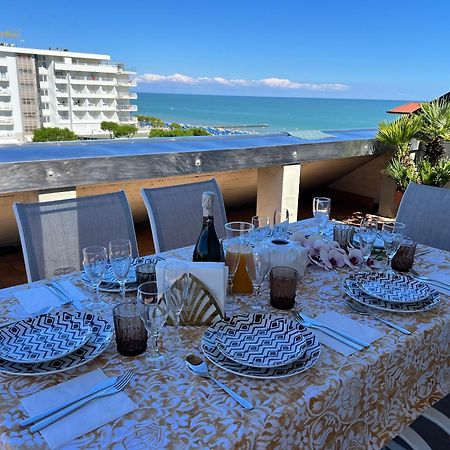 Blue Moon Penthouse Apartment Lido di Jesolo Ngoại thất bức ảnh