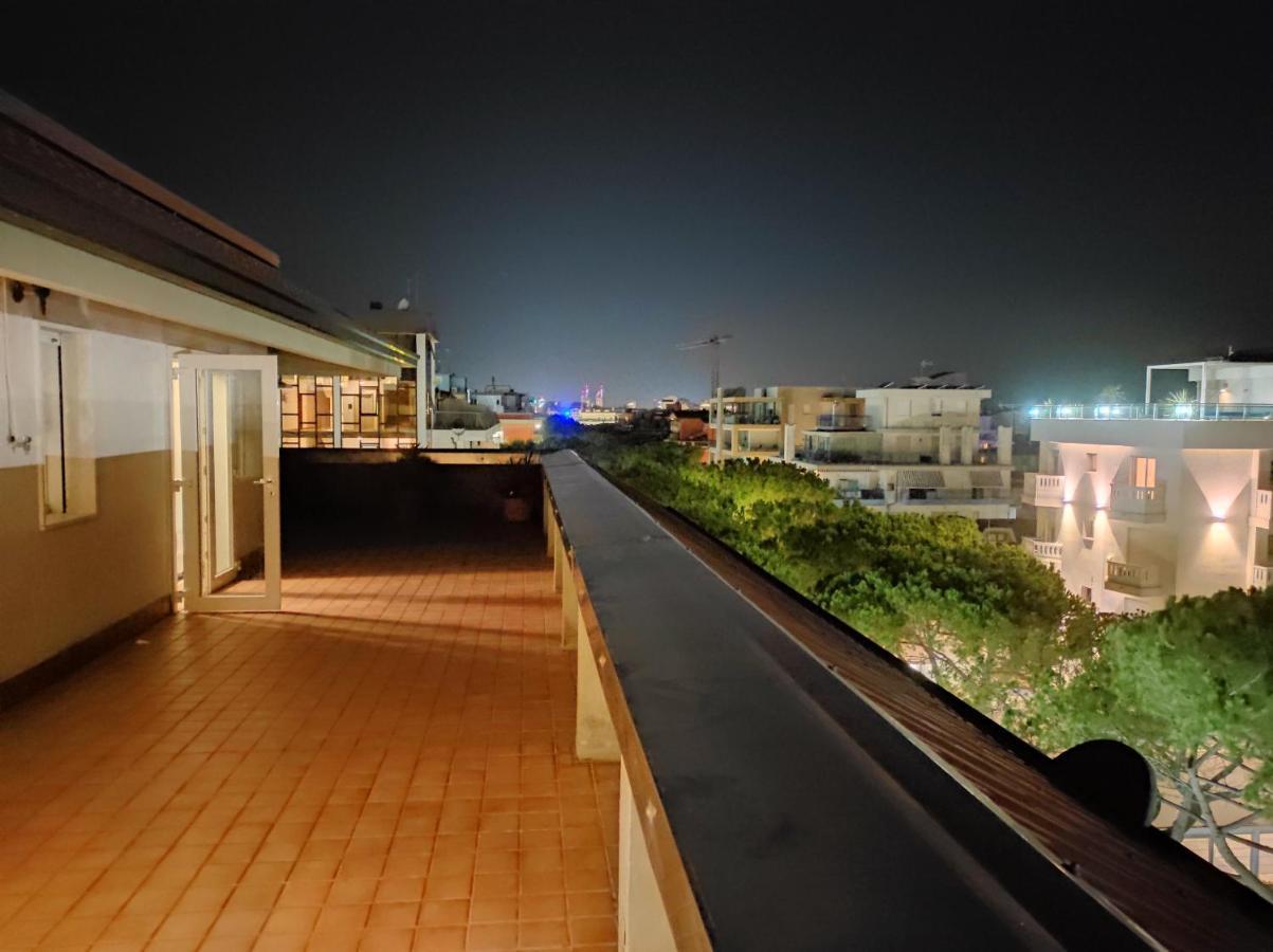 Blue Moon Penthouse Apartment Lido di Jesolo Ngoại thất bức ảnh
