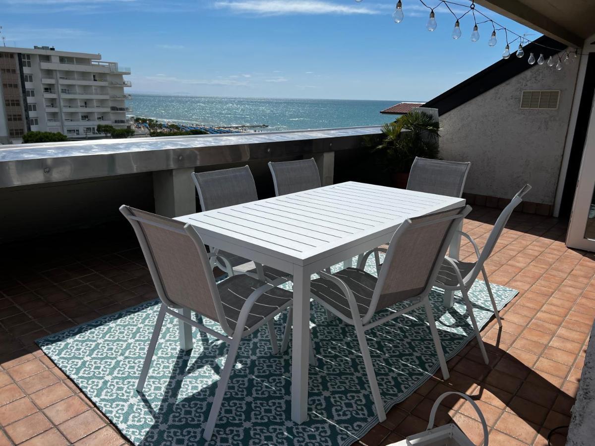 Blue Moon Penthouse Apartment Lido di Jesolo Ngoại thất bức ảnh